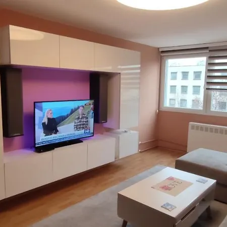 Bombon-trajno Zatvoreno Apartament